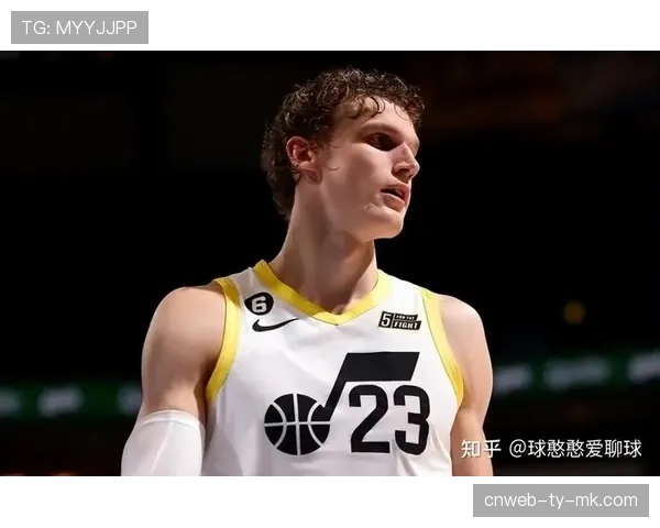 马尔卡宁第三节独中四记三分,爵士反超比分